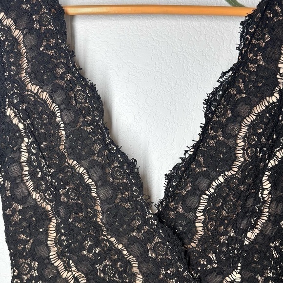 Sexy Black Lace‎ Deep V Neck Party Chic Mini Dress Sz M - Picture 5 of 9